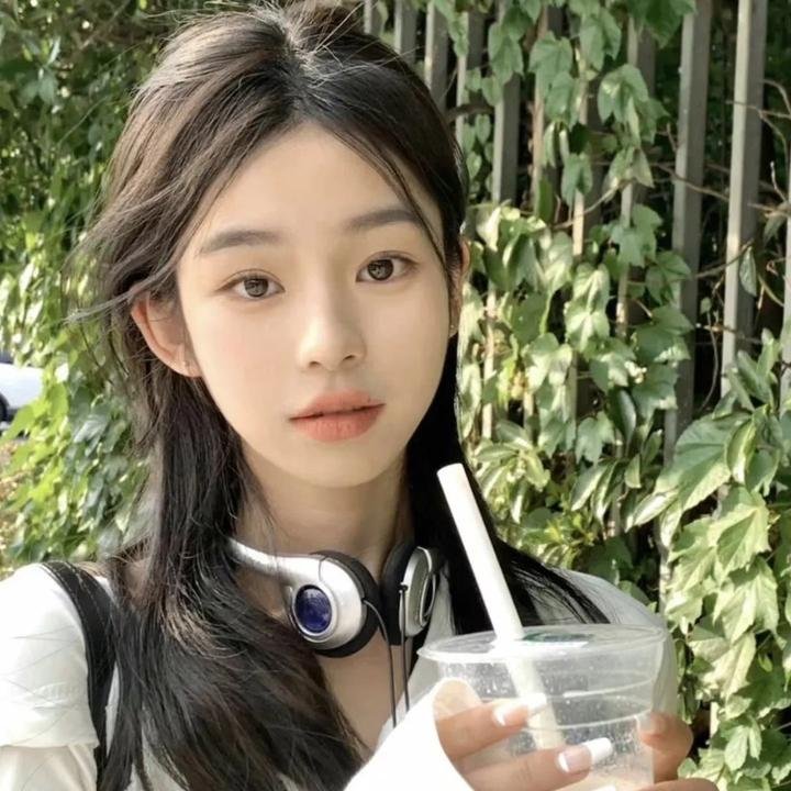 凌总姐姐你可高攀不起